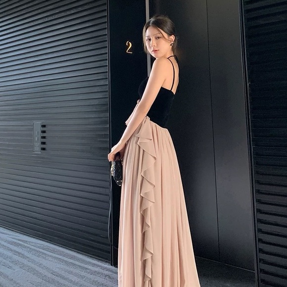 Spaghetti Strap Two Tone Cutout Maxi A-Line dress - Picture 4 of 10